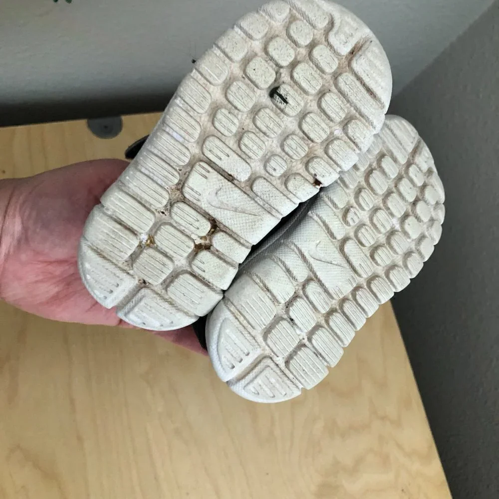 NIKE Flex Sneakers